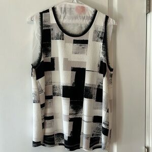 Beautiful boutique sleeveless top